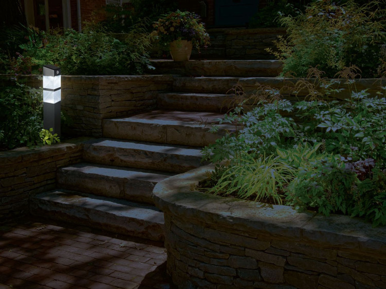 Prejsť na zobrazenie na celú obrazovku: LIVARNO LUX® LED solárne záhradné svietidlo – obrázok 18