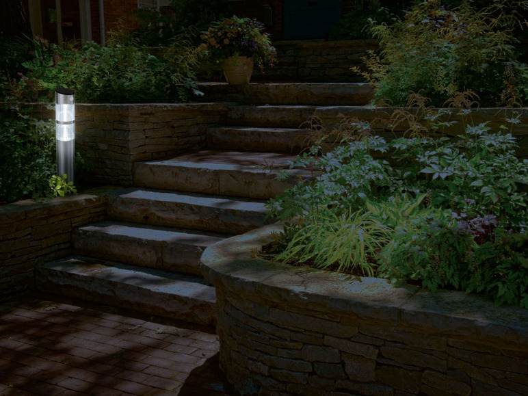 Prejsť na zobrazenie na celú obrazovku: LIVARNO LUX® LED solárne záhradné svietidlo – obrázok 6