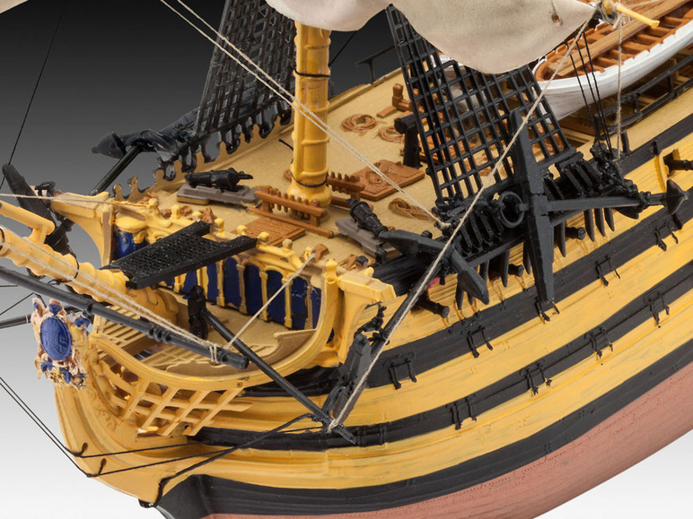 Prejsť na zobrazenie na celú obrazovku: Revell Model lode – obrázok 10