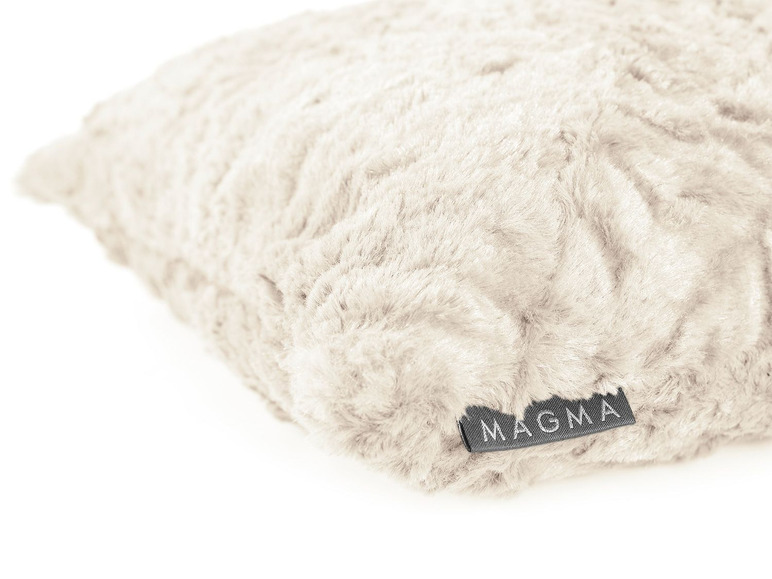 Prejsť na zobrazenie na celú obrazovku: MAGMA Dekoračný vankúš Fluffy, 45 x 45 cm – obrázok 3