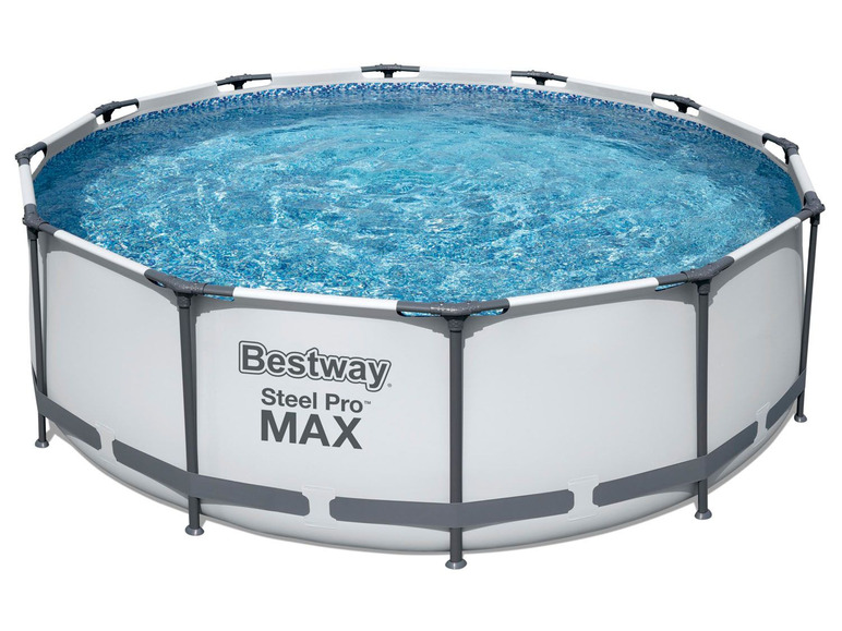 Bazén Bestway Steel Pro MAX s vodou.