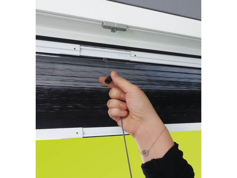Prejsť na zobrazenie na celú obrazovku: Plisovaná rolovacia sieťka proti hmyzu na okno, 130 – 150 cm – obrázok 12