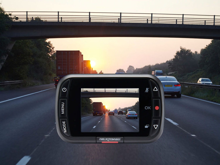 Prejsť na zobrazenie na celú obrazovku: Nextbase 122+ Dashcam Kamera do auta Full HD 2″ – obrázok 3