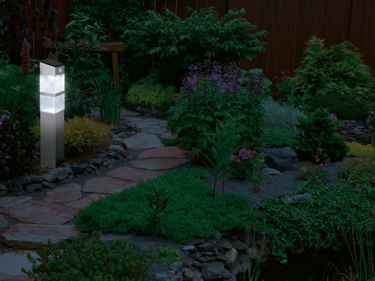 Prejsť na zobrazenie na celú obrazovku: LIVARNO LUX® LED solárne záhradné svietidlo – obrázok 16