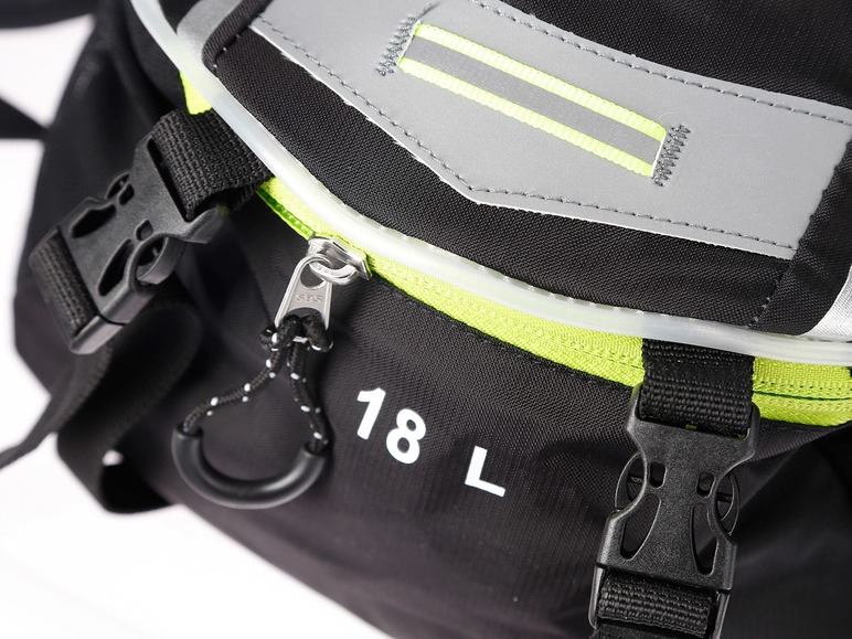 Prejsť na zobrazenie na celú obrazovku: Wheel Bee Cyklistický ruksak s LED svetlom Stelvio Black – obrázok 12