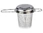 Nerezový sítkový infuzor na čaj s vekom.