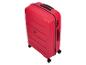 Červená batožina na kolieskach značky 'IT Luggage'.