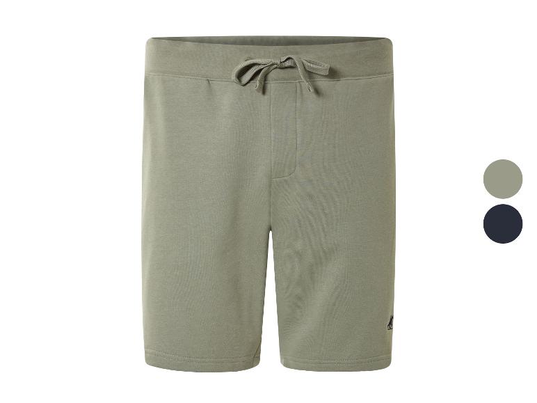Teplákové šortky khaki a čiernej farby.