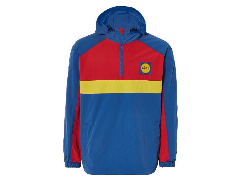 Modrá vetrovka s červenými a žltými detailmi a logom Lidl.