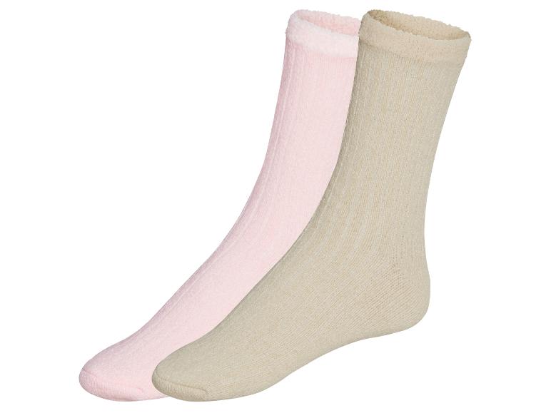 Dva páry mäkkých ponožiek v ružovej a béžovej farbe.
