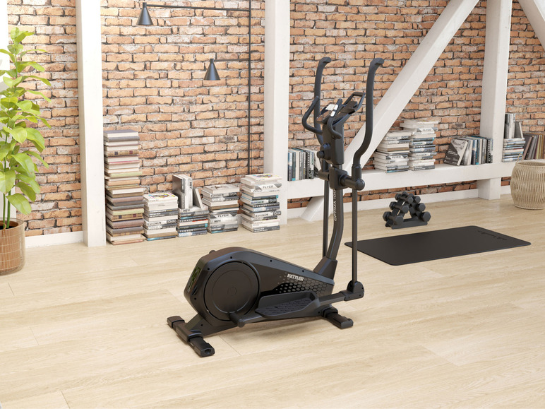 Kettler Optima 100 crosstrainer v svetlej miestnosti.