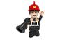 Lego figúrka hasiča s červenou prilbou a megafónom