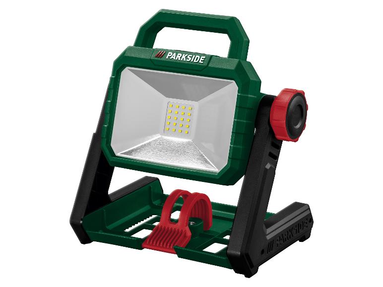 LED pracovné svetlo Parkside so skladacím stojanom.