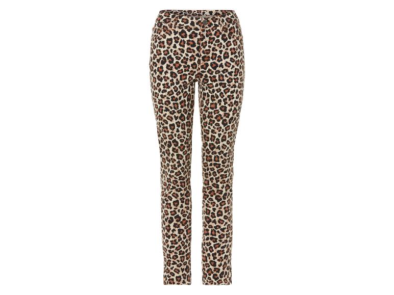 Džínsy pre ženy s leopardím vzorom.