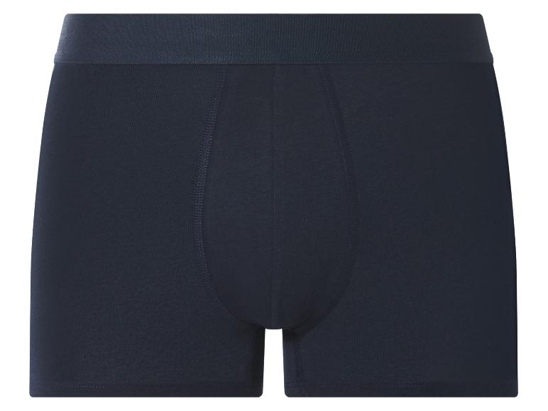 Tmavomodré pánske boxerky so širokým elastickým pásom.