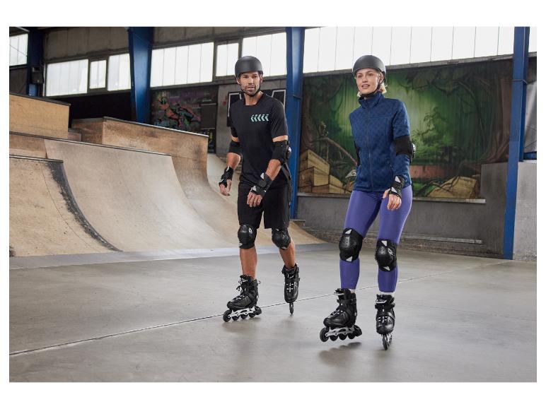 Korčule, chrániče a prilby na skate rampe.