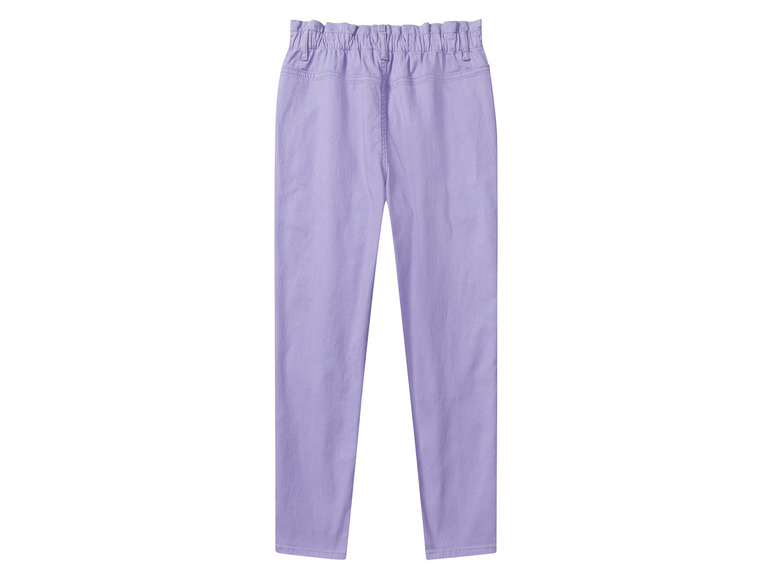 Lilavé nohavice s elastickým pásom.