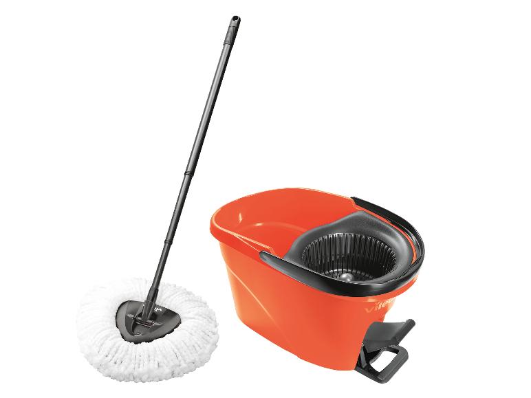 Vileda mop s vedrom a žmýkačom.