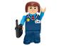 Lego figúrka zamestnanca Lidl v modrej uniforme s vysielačkou.