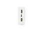 Biely USB nabíjací adaptér s dvoma USB-A a jedným USB-C portom