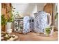 Chliebový toaster a rýchlovarná kanvica SilverCrest s modro-bielym vzorom.