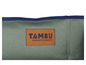 Detail zeleného produktu Tambu s modrým lemom.