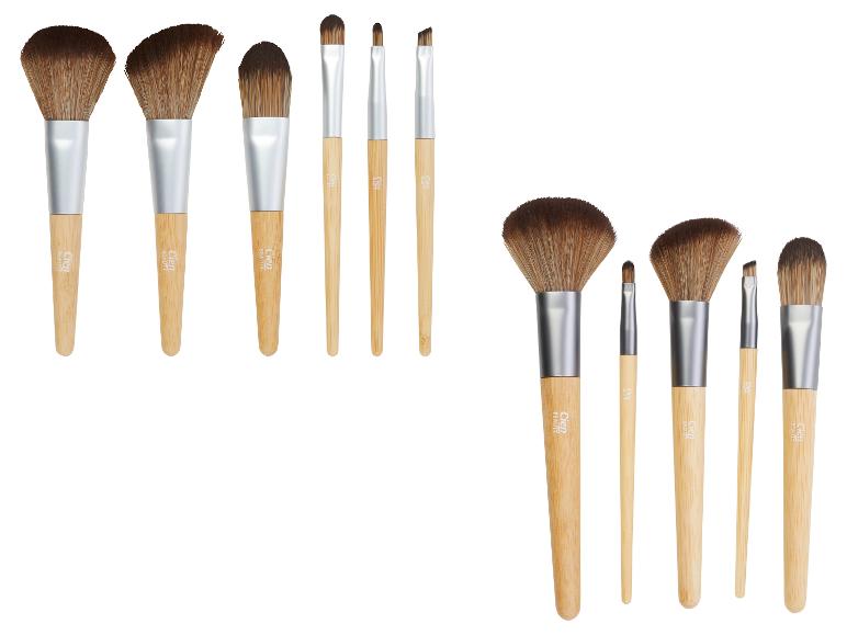 Sada ôsmich make-up štetcov Cien Beauty, vrátane veľkých štetcov na púder a malých štetcov na očné linky.