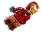LEGO Iron Man minifigúrka, červená a zlatá, s modrými tryskami, letiaca.