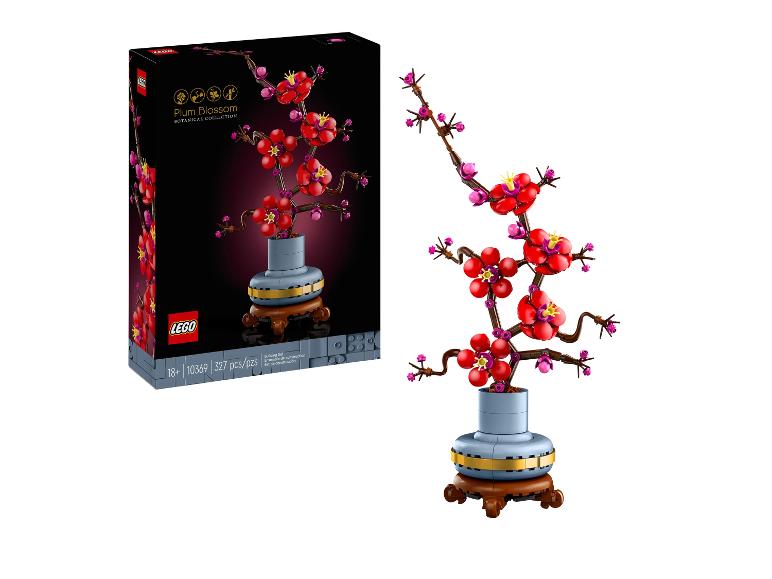 Sada LEGO Botanická kolekcia Slivkový kvet s 327 dielikmi, krabicou a zostaveným modelom.