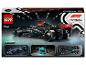 Súprava LEGO Speed Champions Mercedes-AMG F1 W14 E Performance s autom a prilbou.