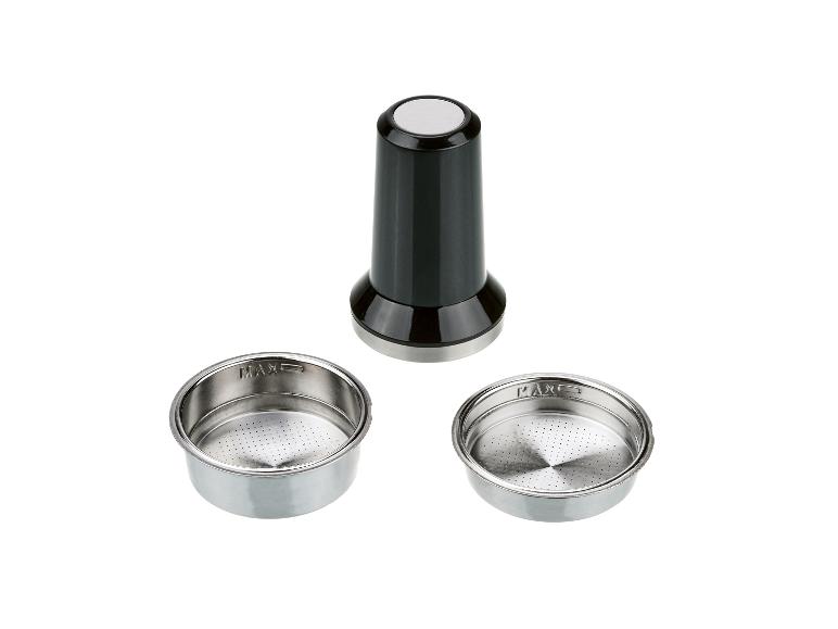 Kávový tamper a dva filtre pre kávovar na espresso