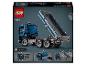 LEGO Technic 42203 krabica s modrým a sivým sklápačom s vyklopenou korbou.
