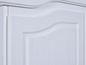 Biele, detailné dvierka kuchynskej skrinky.