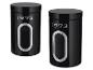 Dve čierne nádoby s nápisom „1973“ a oválnym okienkom
