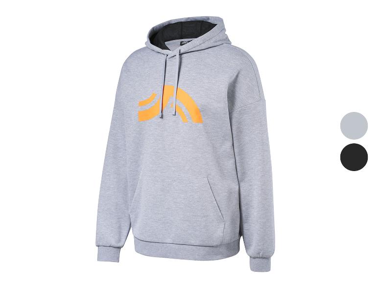 Sivá mikina s kapucňou s oranžovým logom a možnosťami sivej a čiernej farby.