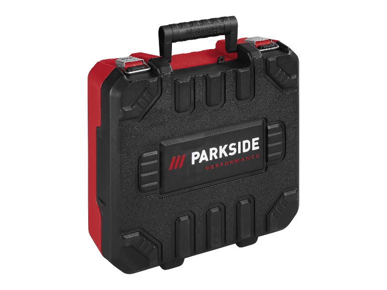 Čierno-červený kufor na náradie Parkside Performance s rukoväťou a západkami.