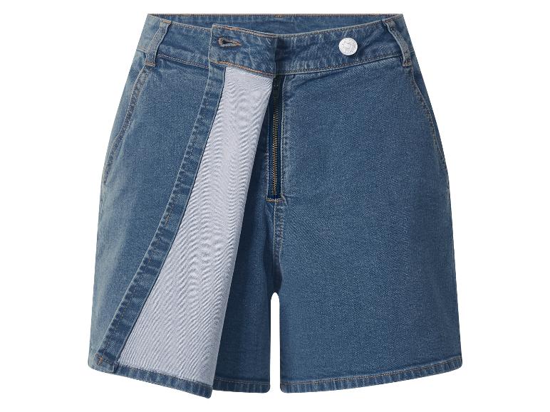 Dámske džínsové šortky so zapínaním na zips a gombík.