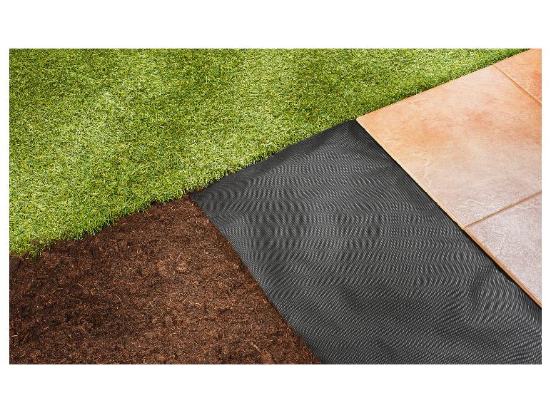 Umelý trávnik, textília proti burine, pôda a terasové dlaždice