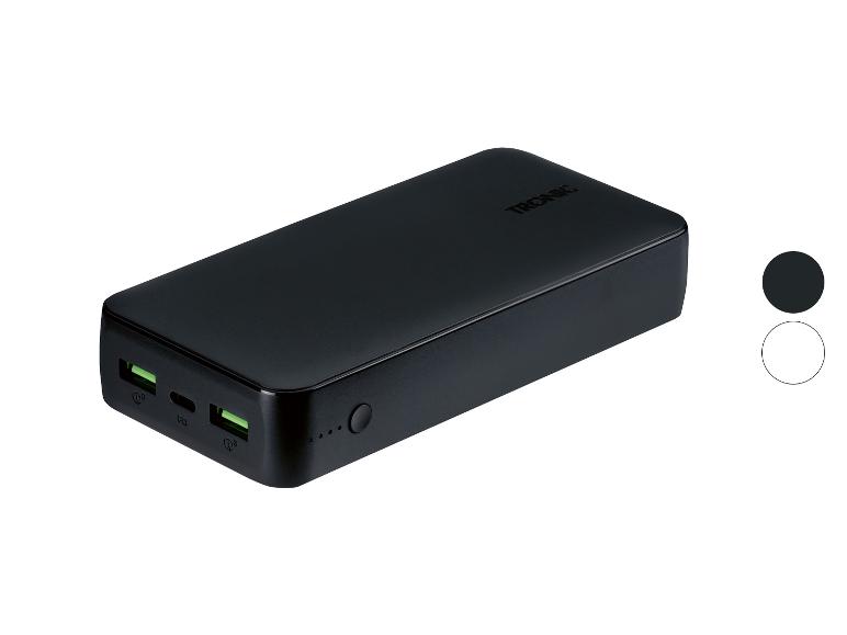 Čierna powerbanka TRONIC s viacerými portami a indikátorom nabitia.