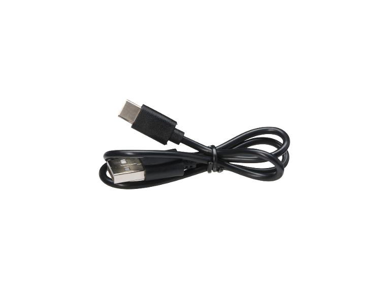 Čierny nabíjací kábel USB-C na USB-A, zvinutý