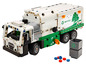 LEGO Technic model bielej Mack elektrickej zbernej dodávky so zelenou nádobou a sivým odpadkovým košom.