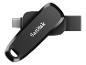 Čierny USB flash disk s konektorom USB-C a otvorom na kľúče.