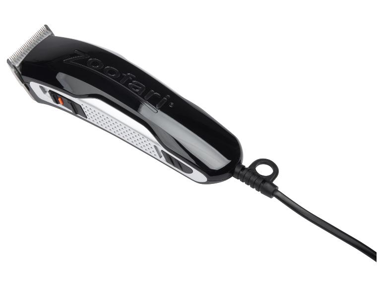 Čierny ZooFari zastrihávač pre domáce zvieratá so striebornými detailmi a čiernym káblom.