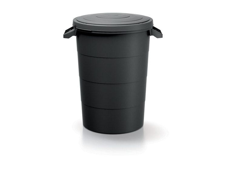 Čierny odpadkový kôš s vekom.
