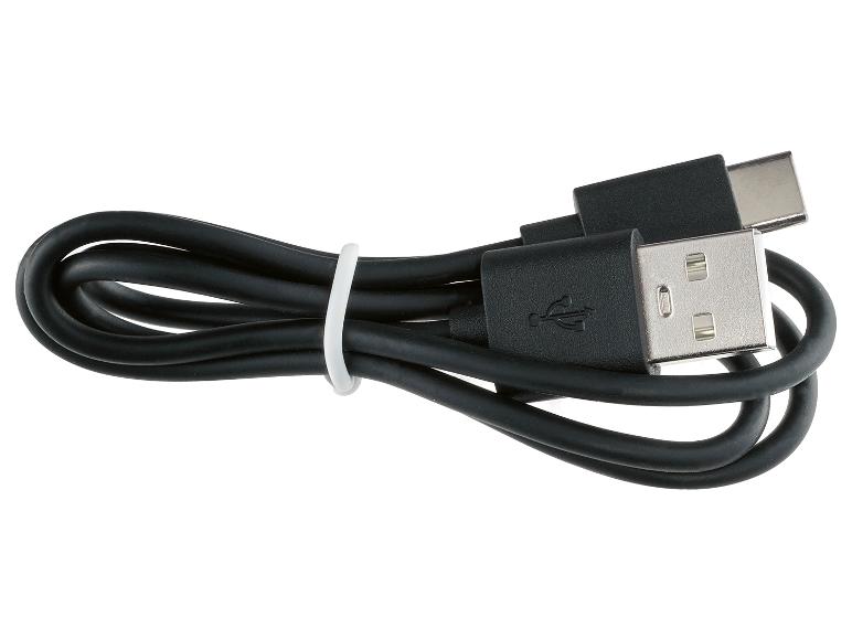Čierny USB kábel s konektorom USB-C.