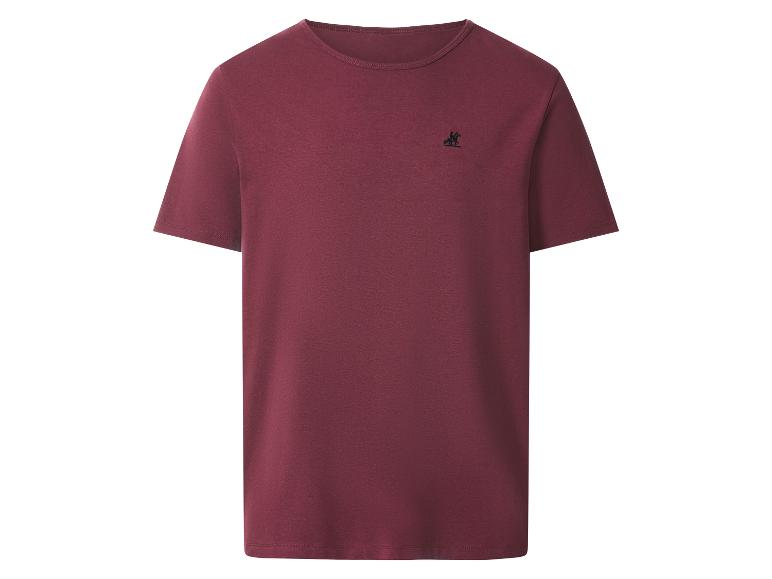 Bordové tričko s krátkym rukávom a malým vyšívaným logom na hrudi.