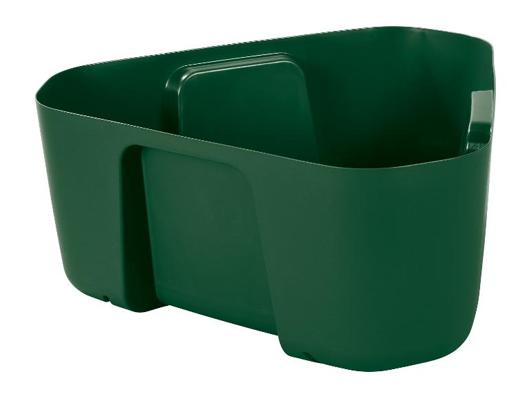 Tmavozelený plastový úložný box s integrovanou prepážkou