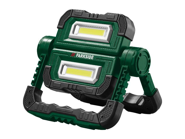 Pracovný reflektor PARKSIDE s dvoma LED panelmi a rukoväťou