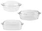 Tri priehľadné sklenené zapekacie misy s pokrievkami, okrúhle a obdĺžnikové.