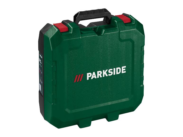 Zelený kufrík na náradie PARKSIDE s červenými sponami a čiernou rukoväťou.